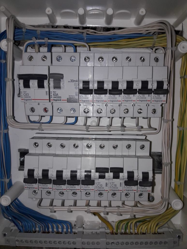 ЭЛЕКТРОМОНТАЖНЫЕ РАБОТЫ